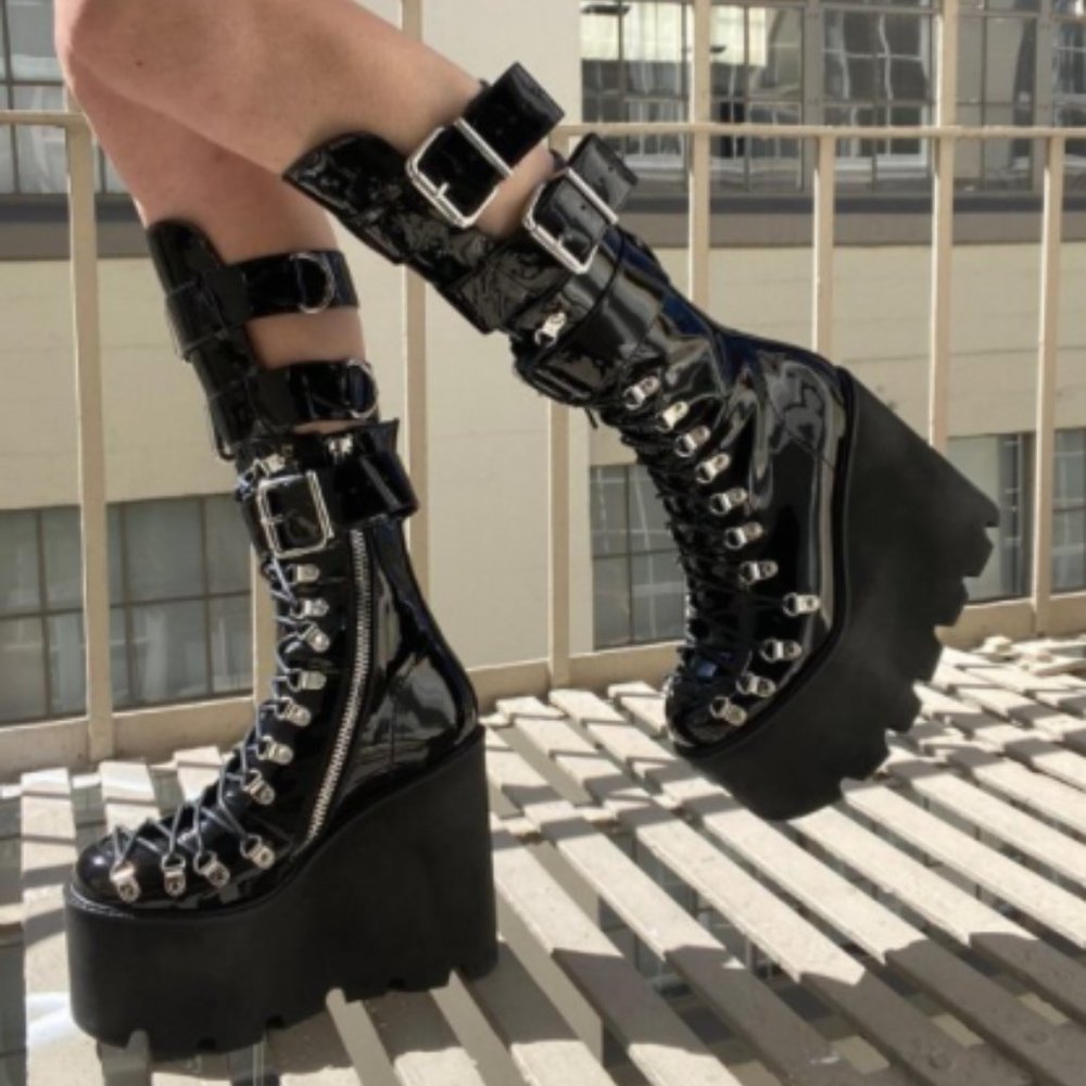 Current Mood LEGENDARY TRAITOR BOOTS Sold OUT!!